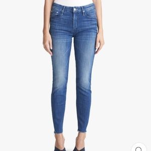 MOTHER The Looker Ankle Fray Squeeze It